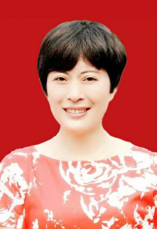 周　莹.jpg